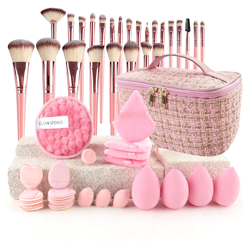 Набор кистей для макияжа в сти – обзор и цена Travel Accessories Set