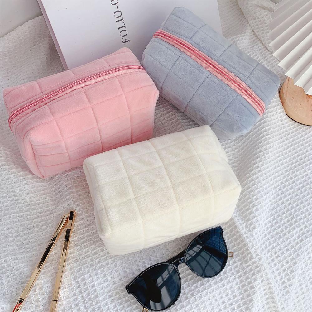 Милая плюшевая косметичка для  – обзор и цена Travel Accessories Pillow